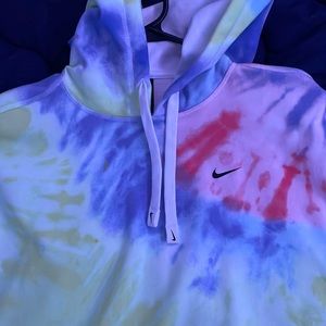 tye dye nike shirt hoodie, brand new, never worn, perfect condition, size L